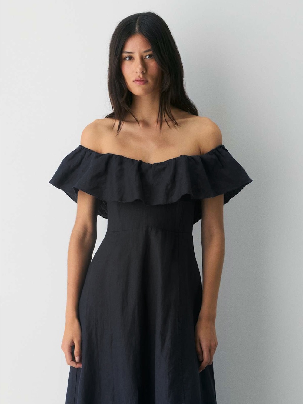 Wilfred Marmion Linen Dress Black Off Shoulder Ruffle Midi Size 4 Aritzia - Picture 2 of 12